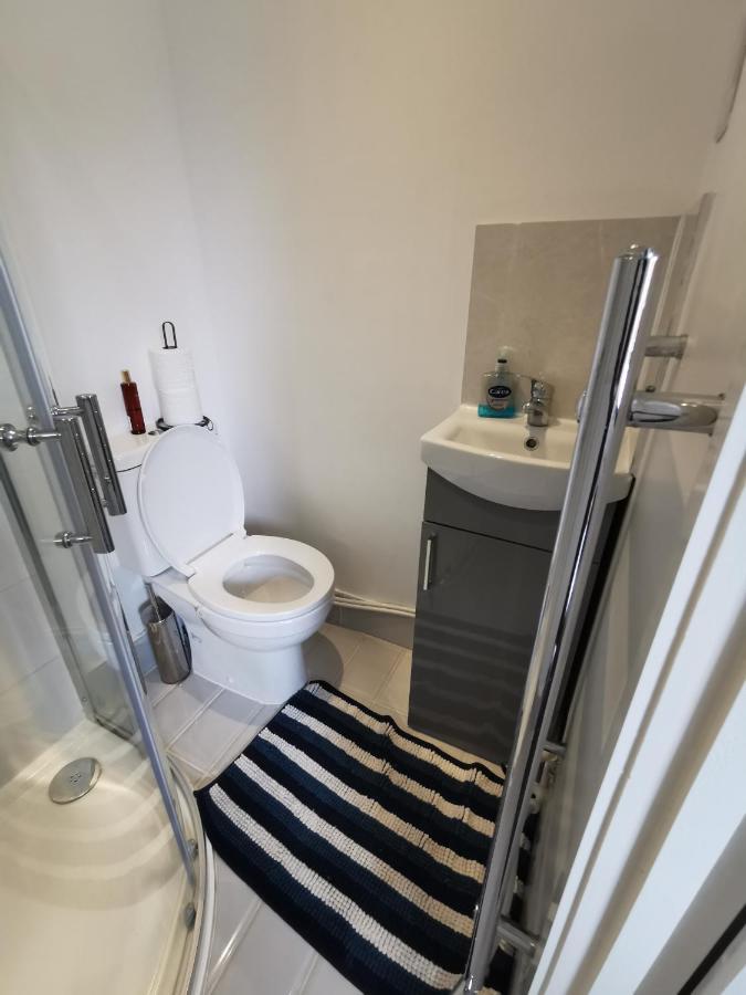 Studio Self Contained Double Bedroom London Exterior foto
